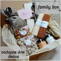 Подарок для семейной пары, подарочные наборы для двоих, парные подарки,, family box, семейный подарок, подарок маме и папе, универсальныймед, свеча, чай, шоколад, орехи