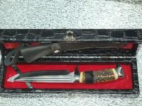 Нож туристический разделочный, Волк 8 и для рыбалки в чехле ножнах, подарочный черный кожаный футляр ( сталь 65х13)