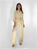 Пижама женская шелковая Bright Fame / Комплект домашнего костюма / Пижамный костюм: кимоно и брюки, цвет кремовый горох, M