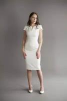 Белое короткое свадебное платье футляр длины миди с коротким рукавом оригинальной формы оката. Размер 48-50-164