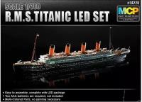 14220 Academy Круизный лайнер R.M.S. Titanic с комплектом подсветки (1:700)