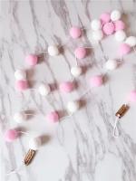 Декоративная гирлянда-растяжка из шерстяных шариков 2м цвет Розовый