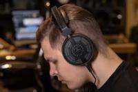 Audio-Technica ATH-R70x - полноразмерные наушники открытого типа