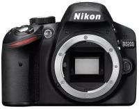 Зеркальный фотоаппарат Nikon D3200 Body