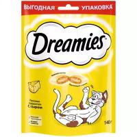 Лакомство для кошек Dreamies Подушечки с сыром, 140 г