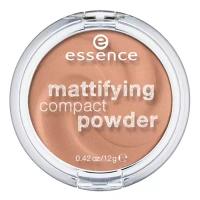 Пудра компактная для лица ESSENCE MATTIFYING COMPACT POWDER (тон 02)