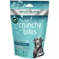 Лакомство для собак Arden Grange Crunchy Bites light с курицей низкокалорийное