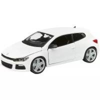 Bburago Машинка металлическая 1:24 Volkswagen Scirocco R, белый, 18-21060