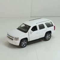 Металлическая машинка 1:34-1:39 CHEVROLET TAHOE 2008г., белый 43607D Welly