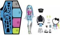 Кукла Monster High Фрэнки Штайн и модный набор со шкафчиком для переодевания HKY62