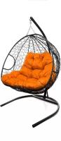 Подвесное кресло для двоих с ротангом чёрное, оранжевая подушка