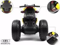 RiverToys Детский трицикл X222XX желтый