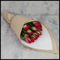 Букет из 15 красных тюльпанов на 8 марта