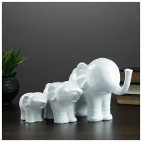 Фигура "Семья слонов" набор белый 30х20х13см 4241537