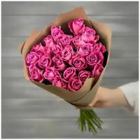 Букет живых цветов из 11 розовых роз 40см в крафте