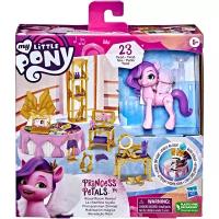 Игровой набор My Little Pony Королевская спальня Принцессы Петалс с сюрпризом F3883, 24 дет