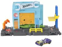 Трек Hot Wheels City Attack FNB05 Gator Garage