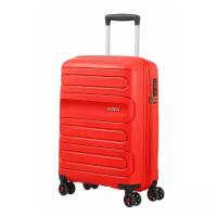 Чемодан American Tourister, пластик