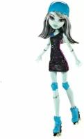 Кукла Френки Штейн Monster high Роликовый лабиринт, Roller Maze Frankie Stein Doll X3672