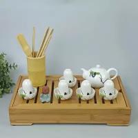Набор фарфоровой посуды для чайной церемонии на бамбуковой доске. Сервиз Лотос для чайной церемонии в подарок