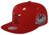 Бейсболка MITCHELL NESS арт. HHSS2982-CBUYYPPPRED1 Chicago Bulls NBA (красный), размер ONE