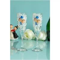 Свадебные стаканы в форме тюльпан "Жених и невеста" с белыми узорами и забавными персонажами синего и белого оттенков
