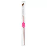 Кисть BEAUTYBLENDER Скошенная Wing man curved eyeliner brush для макияжа глаз 1 шт