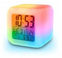 Часы-будильник электронные COLOR CHANGE с разноцветной подсветкой / Часы настольные электронные