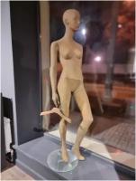 Манекен стоячий женский в полный рост, интерьерный на подставке, подвижные руки, ноги, туловище (съемные части), матовый 1шт
