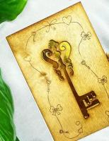 Деревянная мини-открытка ручной работы Bukovko "Ключ" / открытка на новоселье, молодоженам, ребенку, золотой ключик