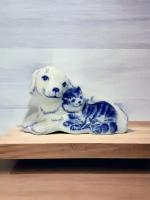 Фарфоровая статуэтка интерьерная "Собачка с кошечкой" 8,5х5х5 см гжель фарфор ручная работа