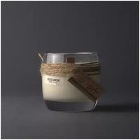 Соевая свеча ароматическая KUSTARNIK "дубовый МОХ / амбра / Аромат: дубовый мох, амбра и бобы тонка", 8 см