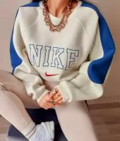 Свитшот с вышивкой Nike oversize