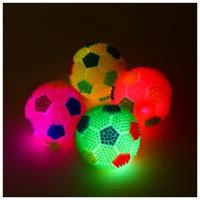 Мячик светящийся для собак ТероПром 1377294 "Футбол", TPR, 6,5 см, микс цветов