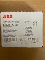 Автоматический выключатель ABB S203 C32 3-полюсный, 32А, 6кА (хар-ка C) ABB, 2CDS253001R0324