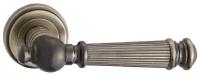 Дверная ручка межкомнатная Vantage V83M AL на круглой розетке MAB матовая бронза