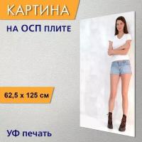 Вертикальная картина на ОСП "Белый топ, футболка, белый" 62x125 см. для интерьериа