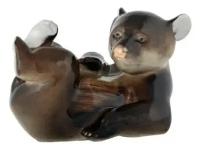 Скульптура Медвежонок лежащий Императорский фарфоровый завод 8.7 см