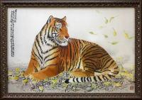 Картина вышитая шелком Панно Тигр на траве ручной работы /см/65х46х3/в багете