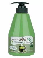 Welcos Тонизирующий гель для душа с ароматом зеленого чая Kwailnara Green tea Milk Body Cleanser 560 мл