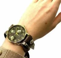 Часы женские наручные кварцевые с ремешком лентой / часы со стрелками стильные для женщин и девушек / часы на выход, для офиса, на вечеринку, на каждый день / часы наручные с ремешком - лентой и модным принтом