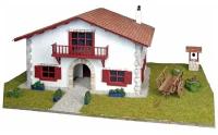 Сборная деревянная модель деревенского дома Artesania Latina Chalet kit de Caserío con carro, 1/72