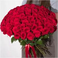 Роскошный букет из 101 красной розы. Букет AR0158 ALMOND ROSES
