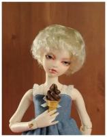 Dollmore (7-8) SUSM Wave Wig Blond (Короткий кудрявый парик блонд унисекс размер 17,5-20 см для кукол Доллмор)