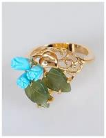 Кольцо с бирюзой и нефритом "3 розы 2 листа сердечко", цвет бирюзовый,зеленый, размер 20