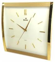 Часы настенные квадратные с плавным ходом объемная разметка циферблата без цифр Gastar 305 C цвет золото размер 30,5х32,7 см