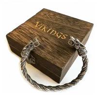 Жесткий браслет Мужской браслет в стиле викингов в подарочной деревянной коробке