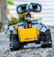 Валли конструктор (WALL-E ) 687 деталей. Блочный конструктор для мальчиков, девочек / игрушка робот Валл-и подарок ребенку фигурка персонажа робота