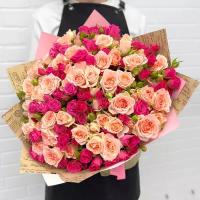 Букет роз кустовых розовые малиновые 25шт от Flowerstorg N727