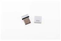 Накопитель USB 2.0 32Гб QUMO Nano, белый